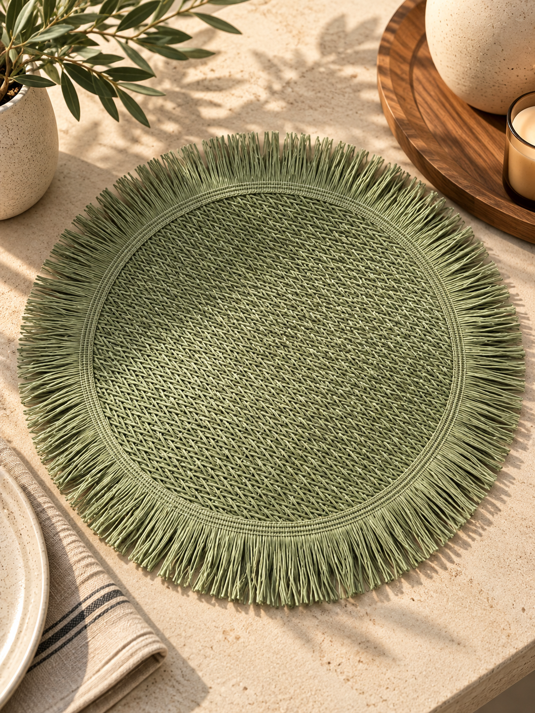 round straw coaster